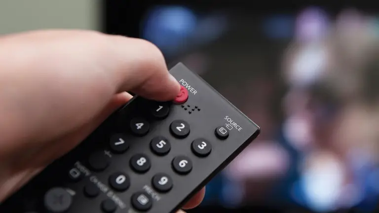 Por qué irá muriendo la TV tradicional y cómo la nueva audiencia ya consume otro tipo de entretenimiento