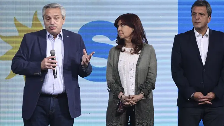 Alberto Fernández junto a Cristina Kirchner y Sergio Massa