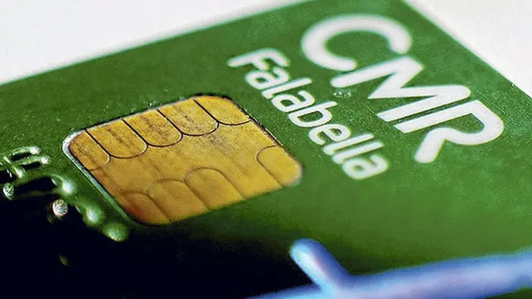 Ex clientes de Falabella, entre intimaciones de pago y renovaciones compulsivas: cómo se puede reclamar