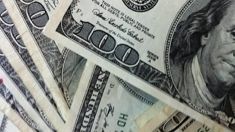 Los argentinos tienen el 10% del circulante de dólares en todo el mundo: ¿de cuántos millones se trata?