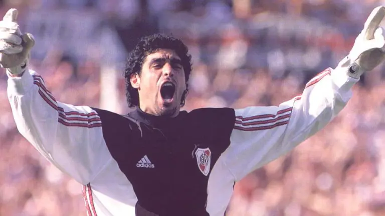 Qué fue de la vida de "Tito" Bonano, el único arquero goleador de la historia de River