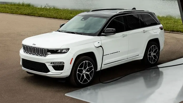 Estreno mundial: Jeep presenta el Grand Cherokee electrificado y mejoras en el 4x4