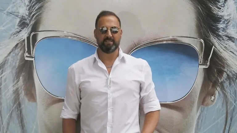 La marca nacional de anteojos Infinit expande el negocio: lanzará su propia línea de indumentaria