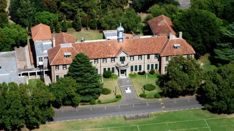 Cuál es y cuánto cuesta el colegio argentino que fue elegido entre los mejores 100 del mundo