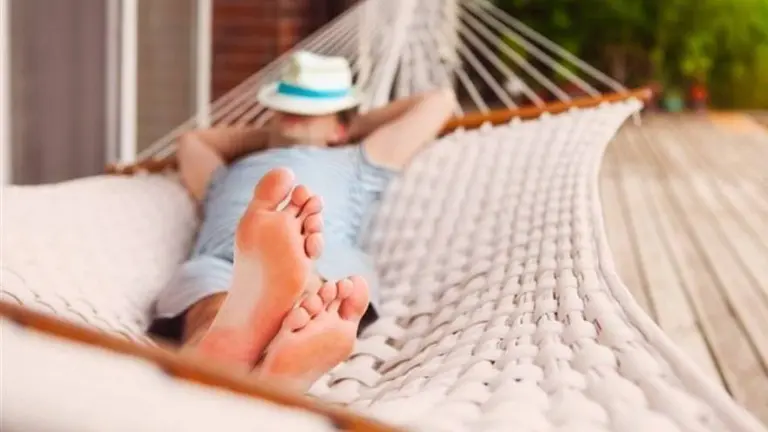 Estos son los verdaderos beneficios de las siestas cortas durante el día