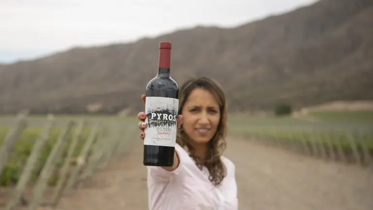 Por qué cada botella de vino de esta bodega encierra 14 millones de datos