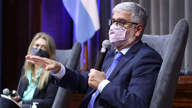Feletti advirtió que hay dos cadenas de supermercados "que pueden complicar" el congelamiento de precios
