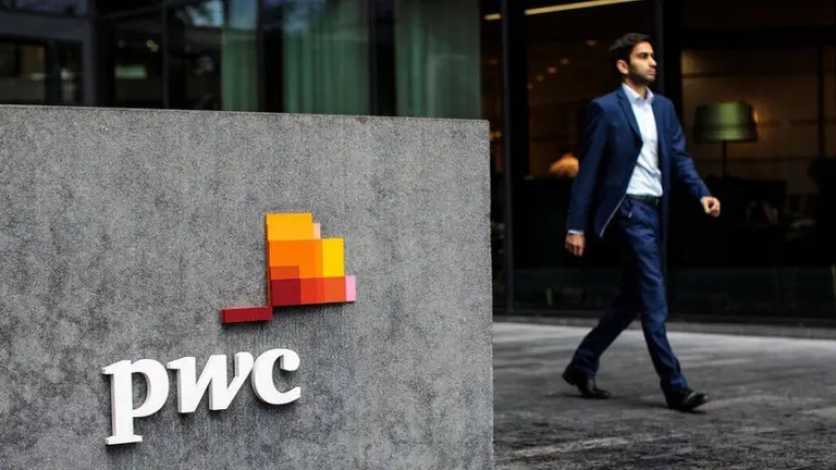 PwC vende en u$s 2200 millones su división de servicios fiscales e inmigración