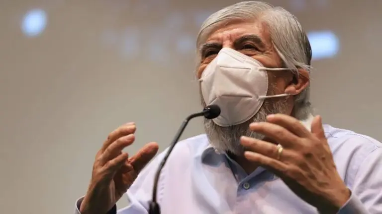 La familia Moyano quiere alquilar una mansión y los vecinos del country juntaron firmas para rechazarlos