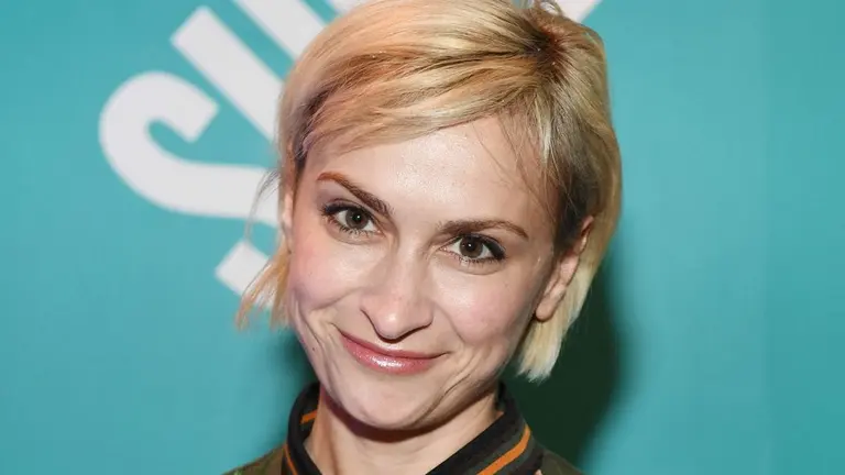 Alec Baldwin: qué se sabe de Halyna Hutchins, la directora de fotografía que murió durante una filmación