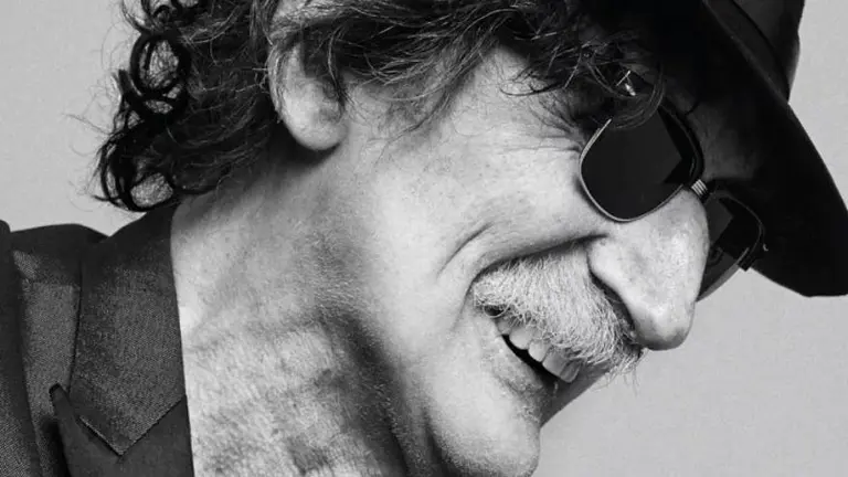 Gracias a la inteligencia artificial, Charly García canta un tema de su último disco como en la década del 80
