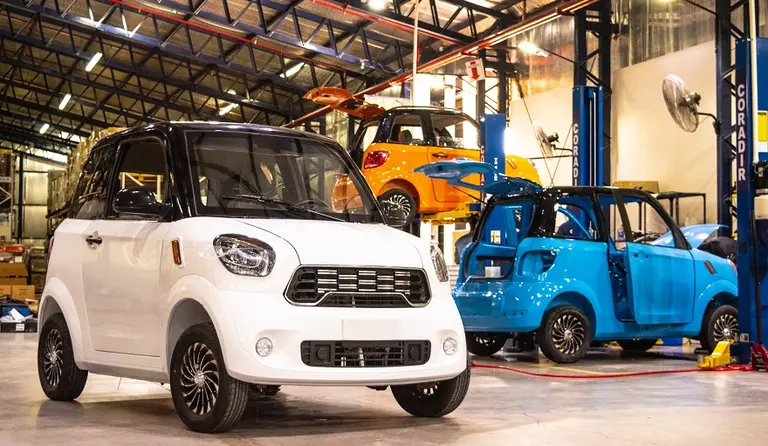 ¿Cuántos kilómetros podés hacer con una carga de batería de TITO, el auto eléctrico argentino?