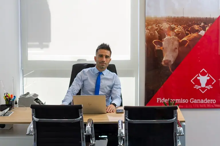 Invertir en Vacas con Interés Compuesto: una estrategia de inversión en dólares donde podés ganar hasta un 47% en 2 años y medio