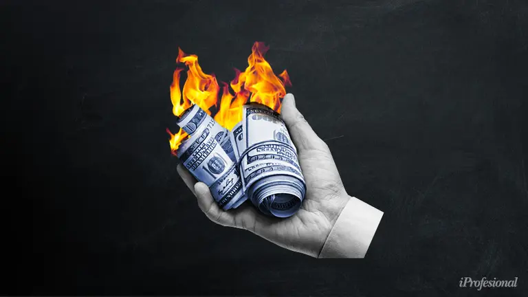 Está todo dado para que el dólar blue y los financieros sigan subiendo, alerta economista