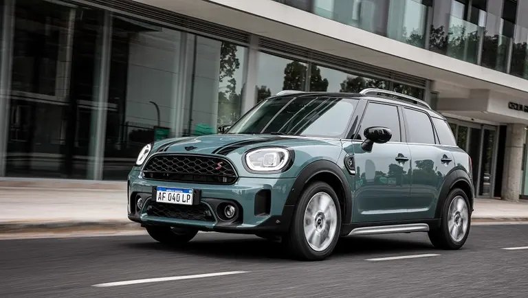 MINI lanza el renovado Countryman, el más grande de la marca