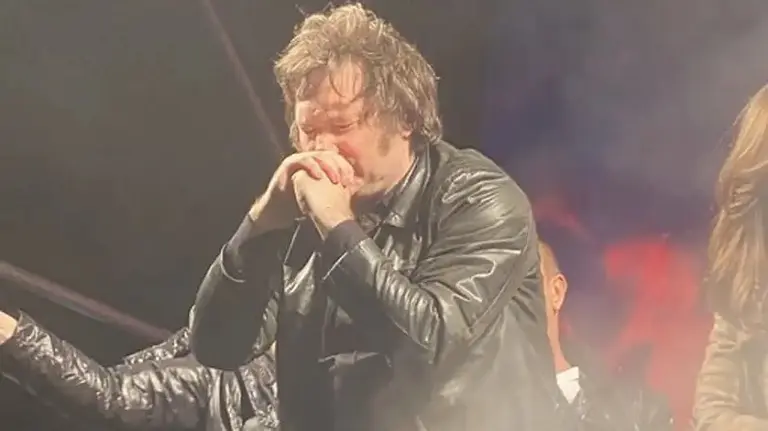 Eugenia Tobal escribió un mensaje sobre Javier Milei, la atacaron y tuvo que borrarlo