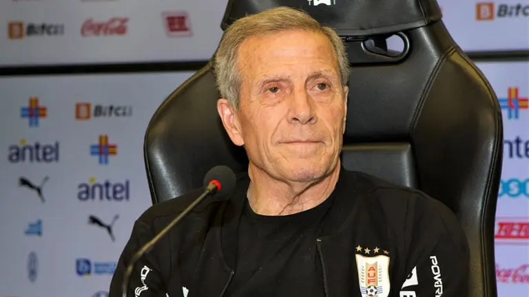 Adiós, "Maestro": Uruguay despidió a Tabárez de la selección de fútbol por los malos resultados