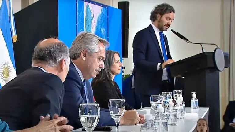 Video: así corrigió Alberto Fernández el error que cometió Cafiero con una fecha clave