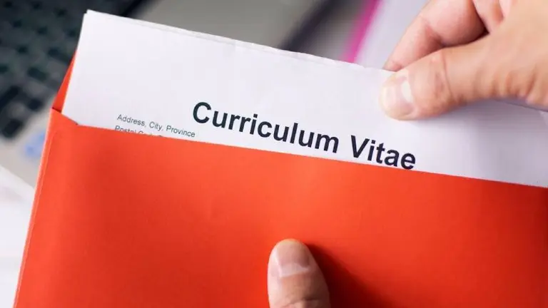 Incertidumbre económica y dólar inestable frenan la recuperación del empleo post-pandemia