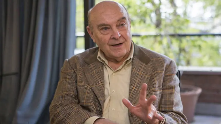 Domingo Cavallo: "Subir el dólar oficial a $200 no es la parte importante del programa de Rubinstein"