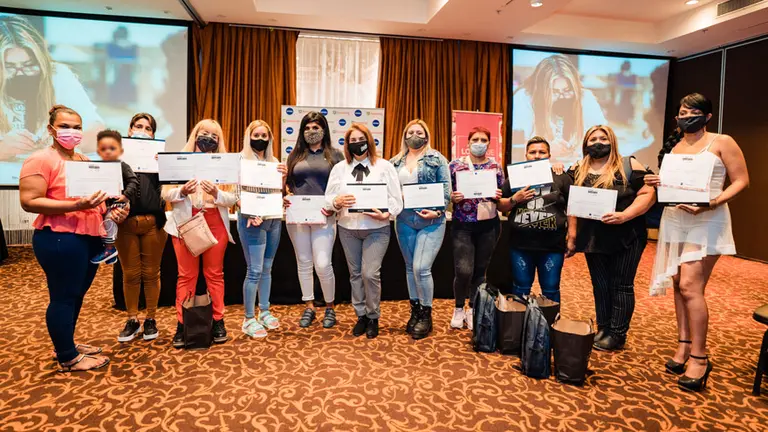 Farmacity y la Dirección Nacional de Readaptación Social presentaron la sexta edición del programa "Look Que Transforma"