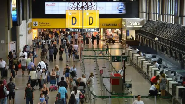 La variante Ómicron se expande por la región: Brasil ya confirmó 3 casos