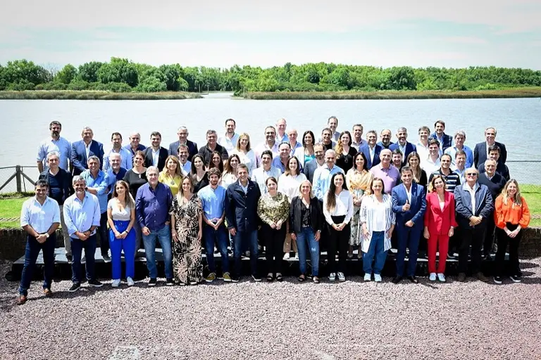 Con eje en la institucionalización, el Frente Renovador reunió a su mesa provincial de intendentes, legisladores y diputados nacionales