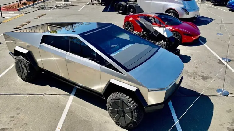 Así es el nuevo eléctrico Cybertruck de Tesla que tendrá cuatro motores