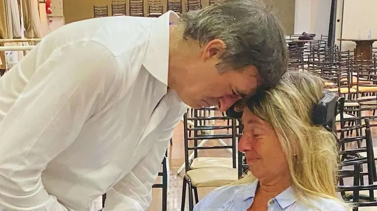 La historia de la conmovedora foto de Esteban Bullrich y una mujer que también padece ELA