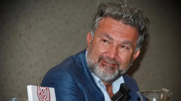 Teddy Karagozian: "En Argentina, el riesgo es vivir de rodillas por no tener empleo"