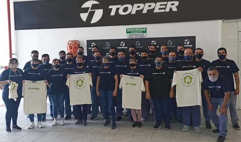 Topper producirá por primera vez indumentaria deportiva en su planta