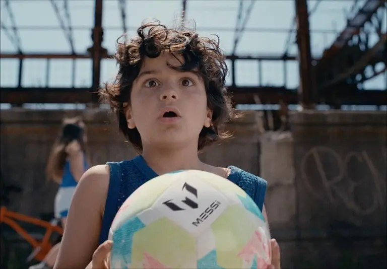 Llega la nueva PELOTA YPF MESSI a todas las estaciones del país