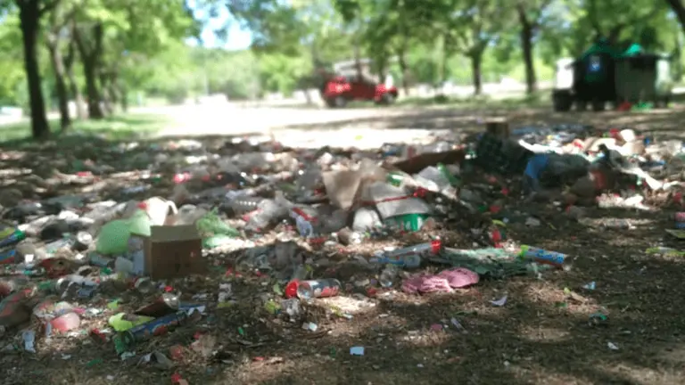 Instalarán cámaras para multar a vecinos que tiren basura en la calle o fuera de horario