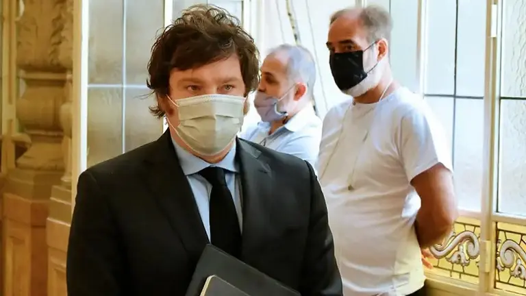 Ya hay casi medio millón de inscriptos para el sorteo del sueldo de Javier Milei: cómo participar