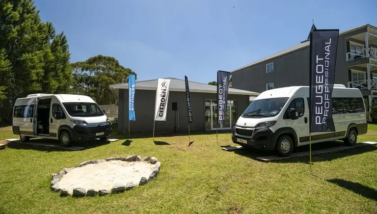 Peugeot Boxer y Citroën Jumper Minibus: ahora 17+1 para pasajeros
