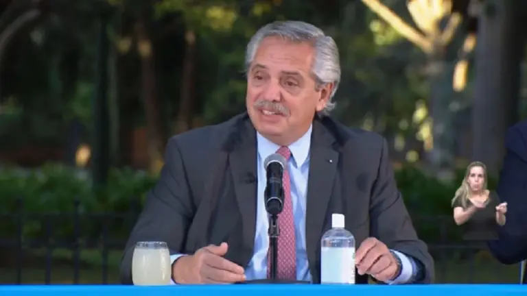 Con una inflación anual de 50,9%, Fernández aseguró: "Esperemos que esta senda descendente se sostenga"