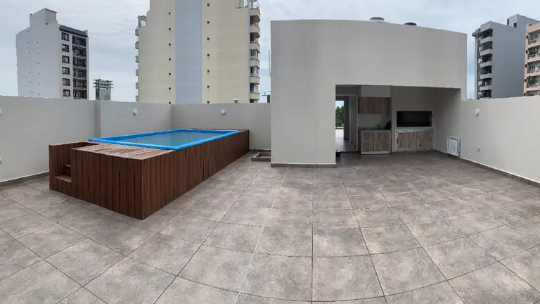 ¿Es seguro instalar una pileta en una terraza?: claves para evitar daños graves en tu propiedad