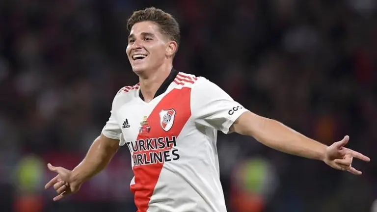 Venta millonaria: cuánto pagará el Manchester City a River Plate por Julián Álvarez