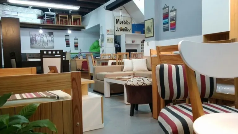 Cierra una conocida fábrica de muebles: 40 empleados fueron despedidos