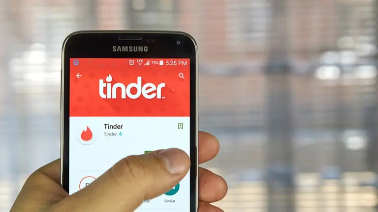 "Roby", el estafador de Tinder argentino: revelan audios y chats que enviaba para seducir a sus víctimas