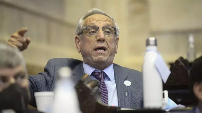 El diputado Suárez Lastra sufrió una estafa virtual: "Me hackearon el WhatsApp"