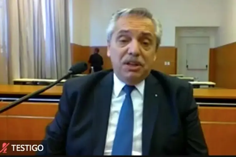 Alberto Fernández defendió a Cristina Kirchner y negó "arbitrariedades" en el reparto de obra pública