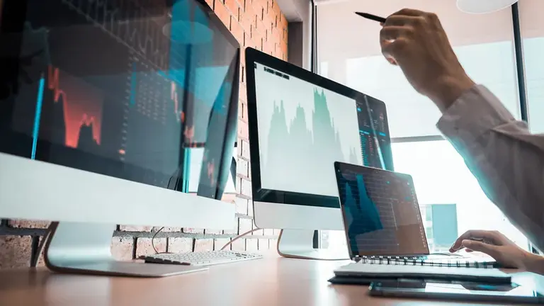 La industria tecnológica crea 1.000 empleos por mes en la Ciudad, con sueldos 47% mayores al promedio