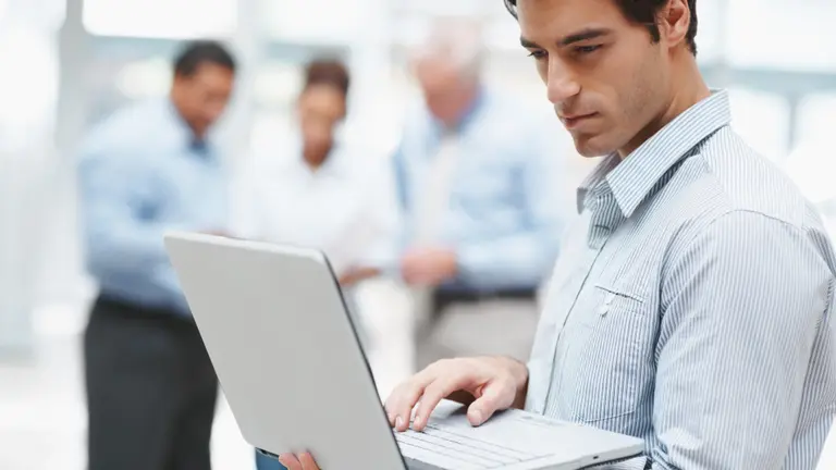 ¿El Gobierno ahora quiere boicotear el teletrabajo?: la medida que preocupa a empresas y empleados