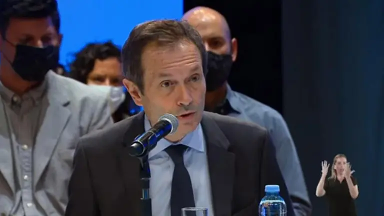 El Gobierno presentará un proyecto para regular el uso de las redes sociales