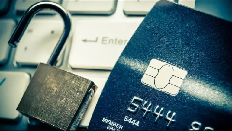 Cómo activar una tarjeta de débito nueva