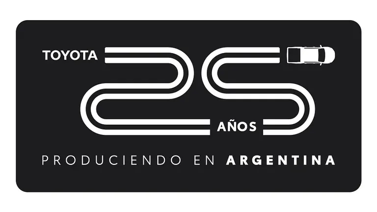 Toyota cumplió 25 años en el país en medio de una gran transformación hacia la movilidad sustentable
