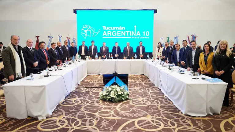 Manzur, ante los diez gobernadores del Norte Grande: "La inserción de la Argentina al mundo llegará desde el interior"