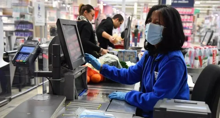 Supermercado busca empleados en Argentina y ofrece sueldos muy altos: cómo enviar tu CV para ganar hasta $358 mil por mes