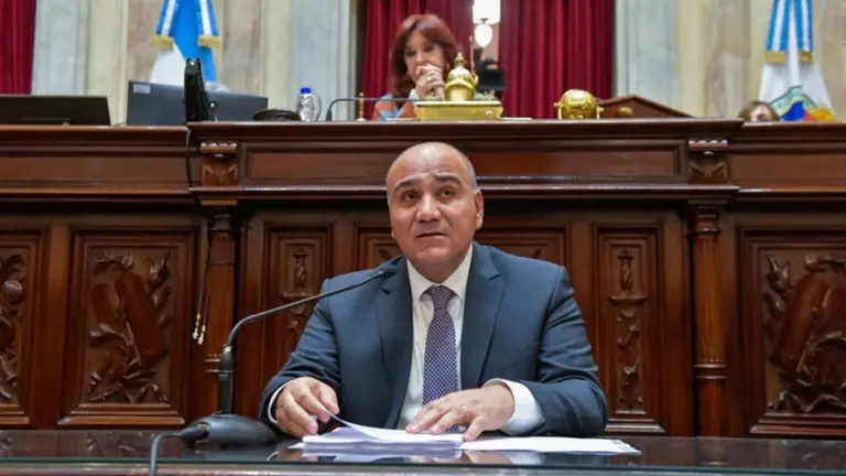 Manzur va al Congreso: las 2.000 preguntas que responderá y el "cisne negro" de la sesión